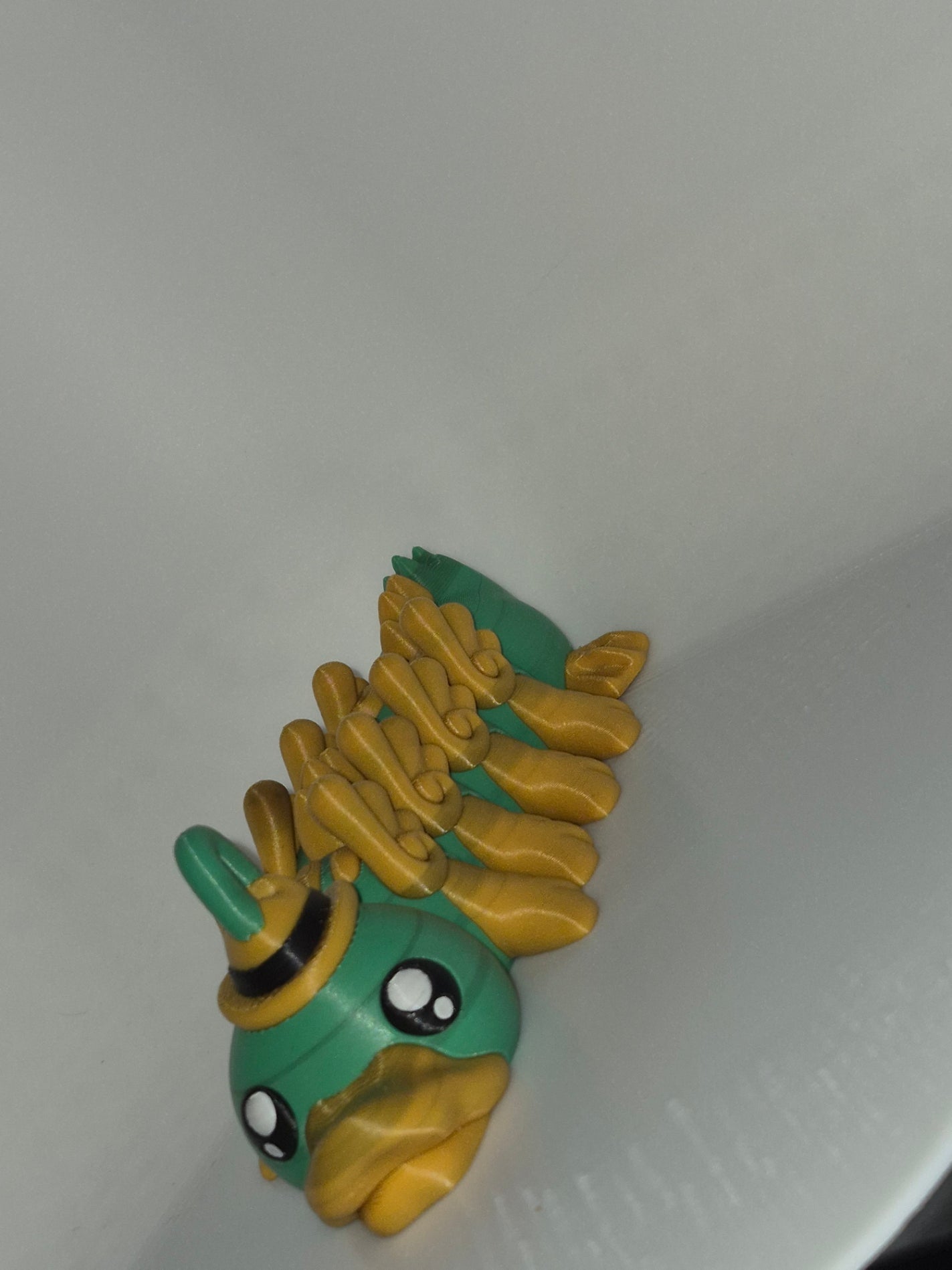 🦆 Daniel the Duck – Articulated Desk Buddy