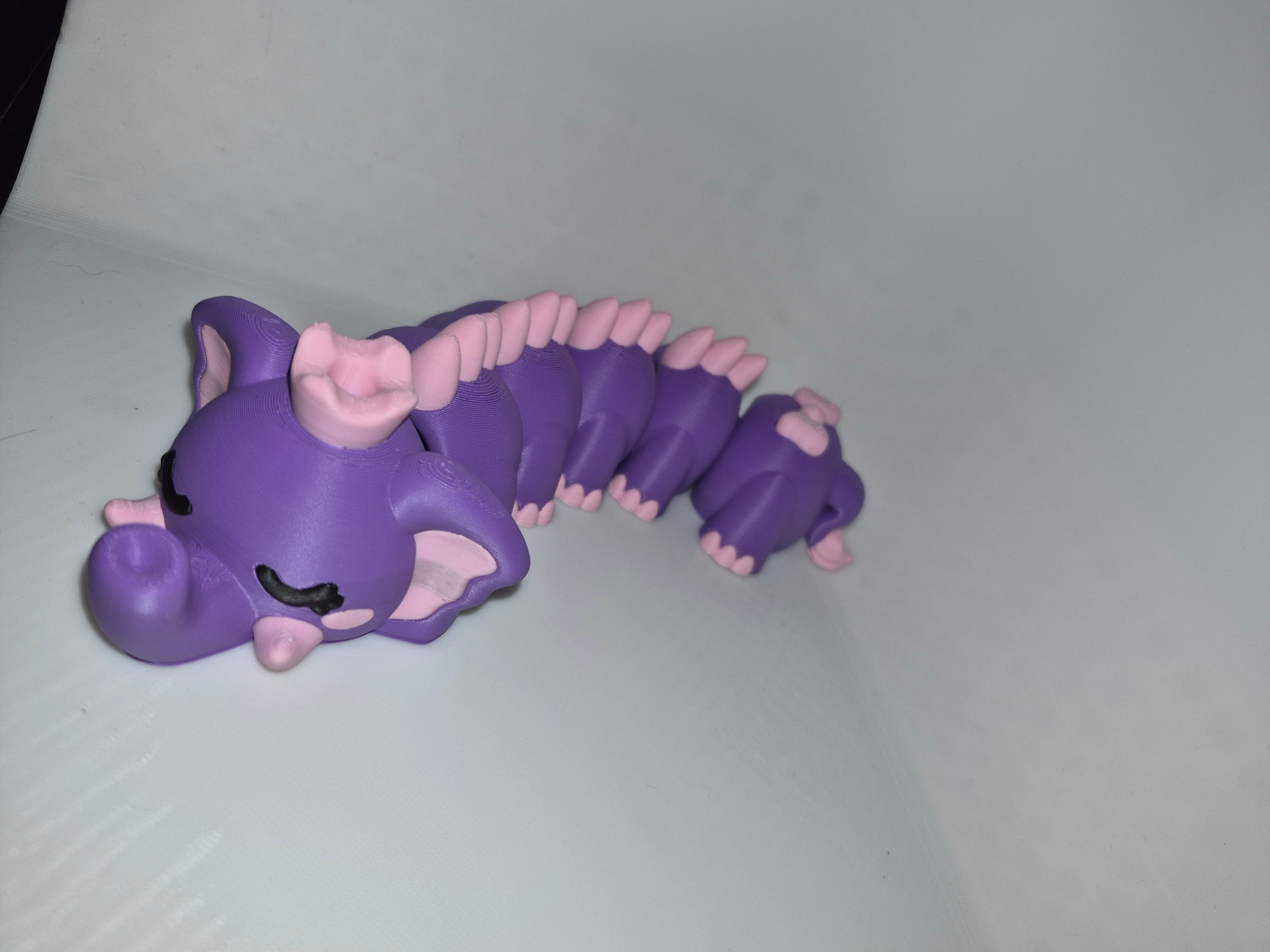 🐘 Ellie the Elephant – Articulated Flexi Desk Buddy