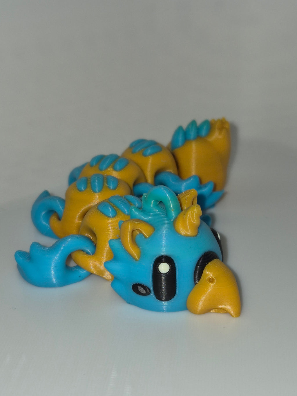 🦜 Petey the Parrot – Articulated Flexi Desk Buddy